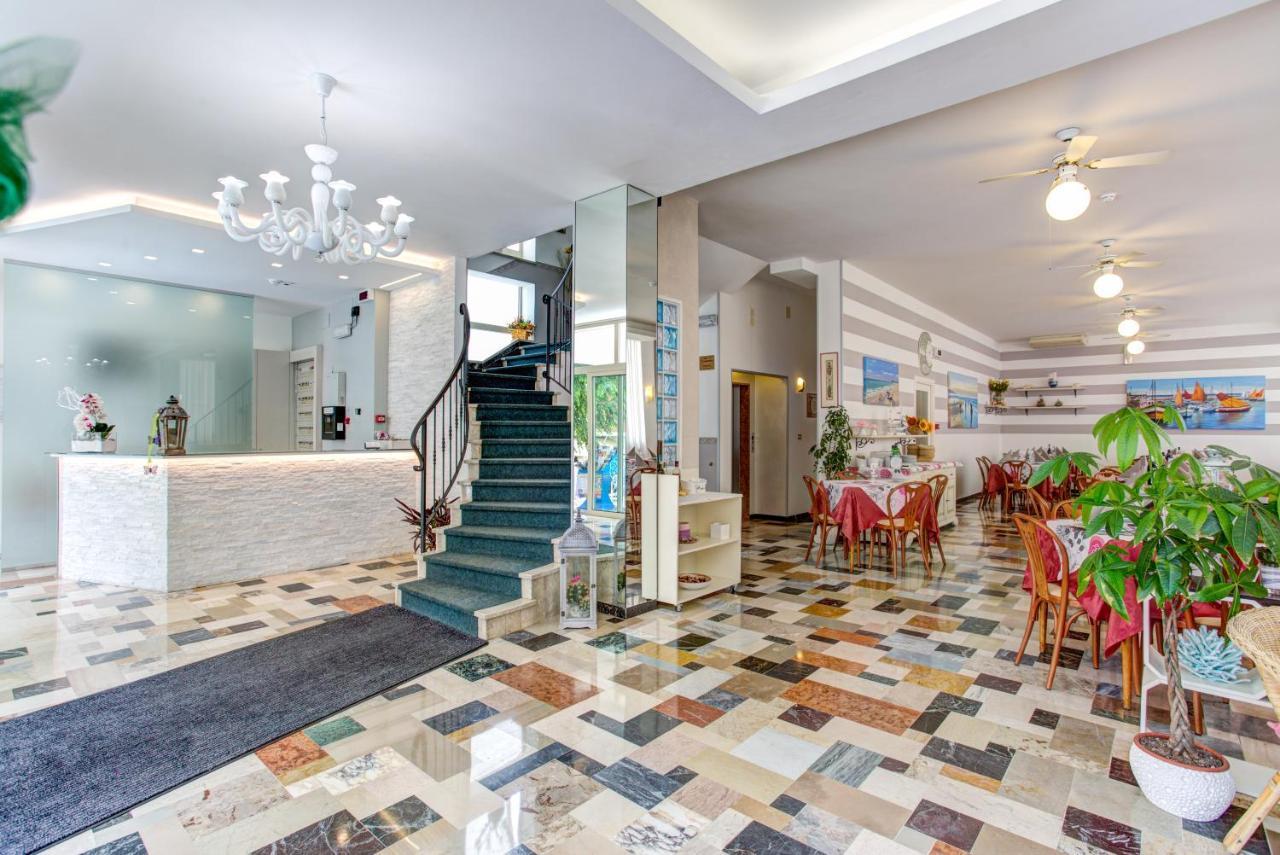 Hotel Puppi Cattolica Zewnętrze zdjęcie