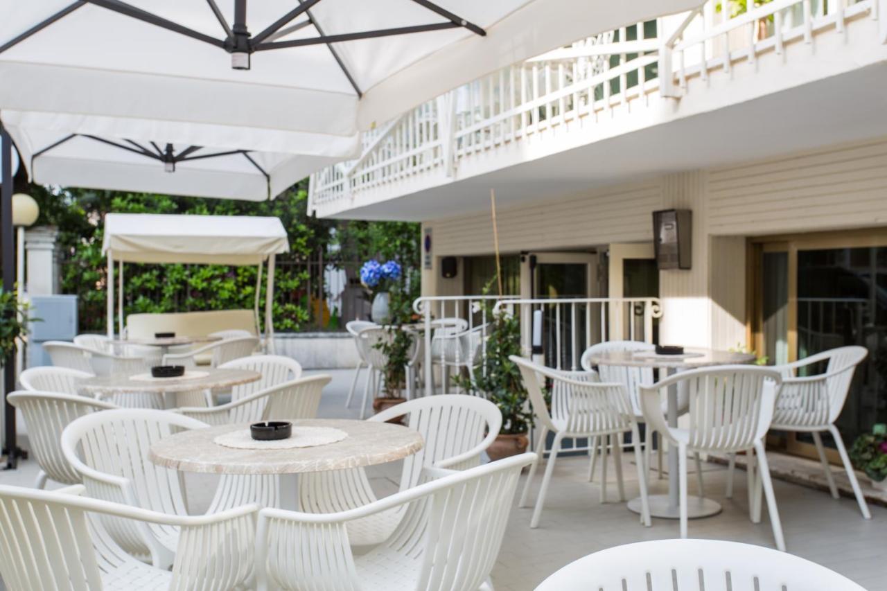 Hotel Puppi Cattolica Zewnętrze zdjęcie